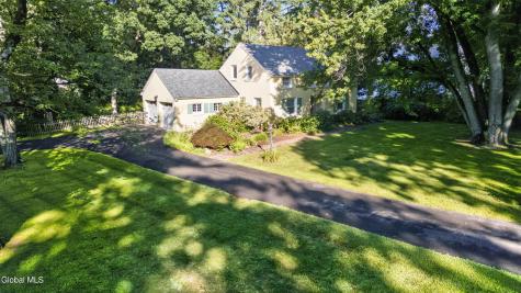951 St Davids Lane Niskayuna NY 12309