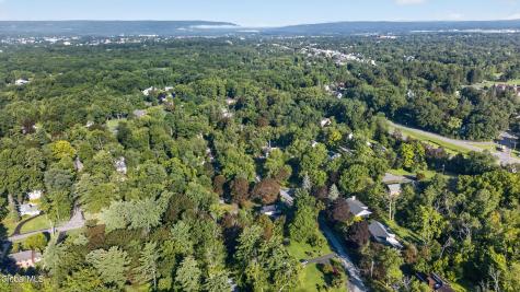 951 St Davids Lane Niskayuna NY 12309