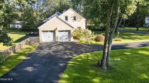 951 St Davids Lane Niskayuna NY 12309