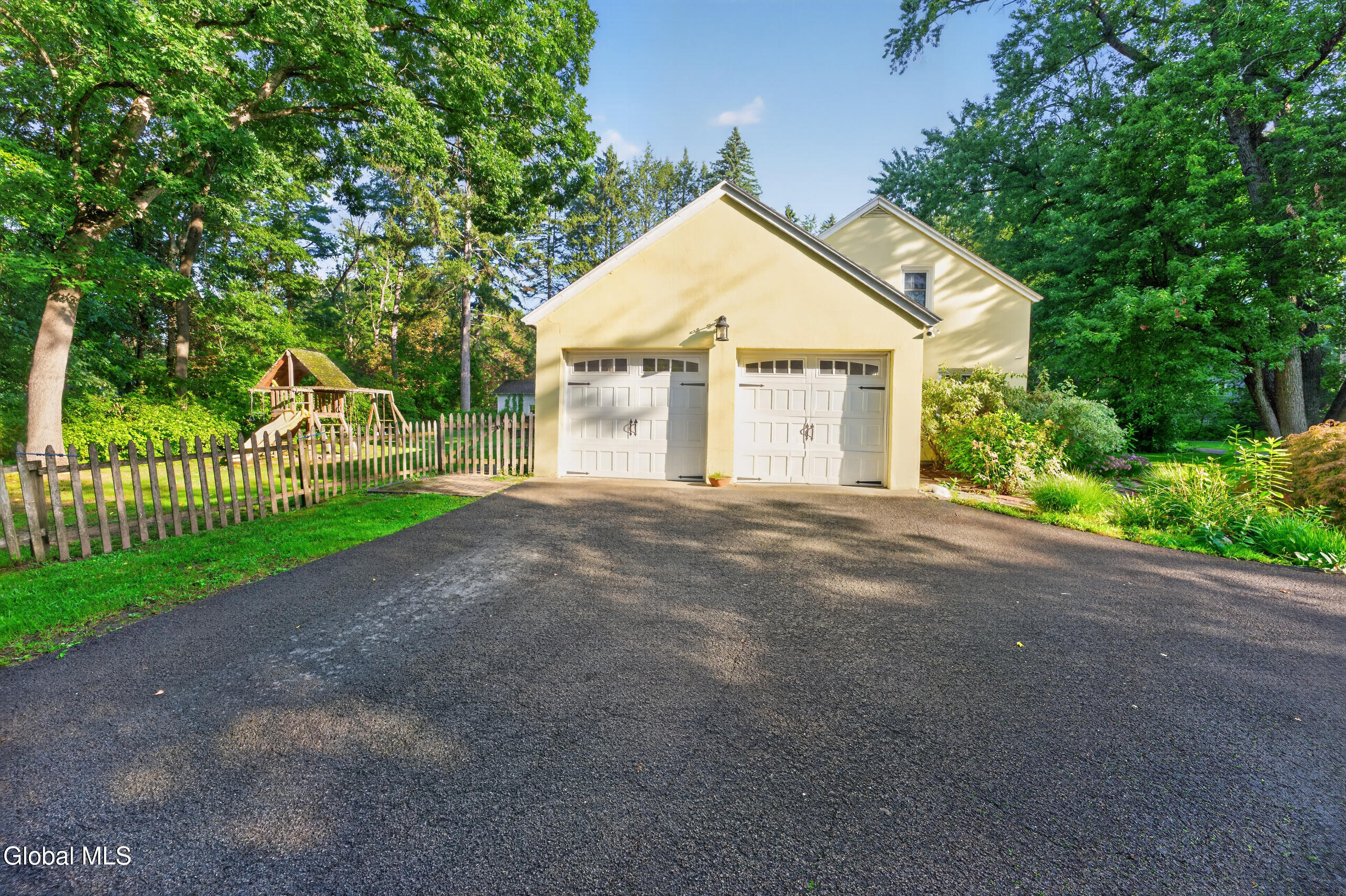 951 St Davids Lane Niskayuna NY 12309
