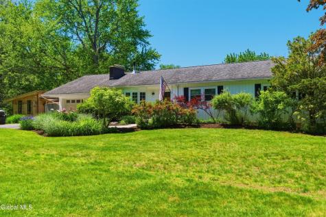 704 Tanner Road Clifton Park NY 12065