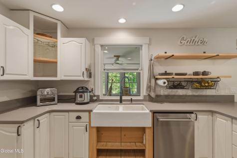 704 Tanner Road Clifton Park NY 12065