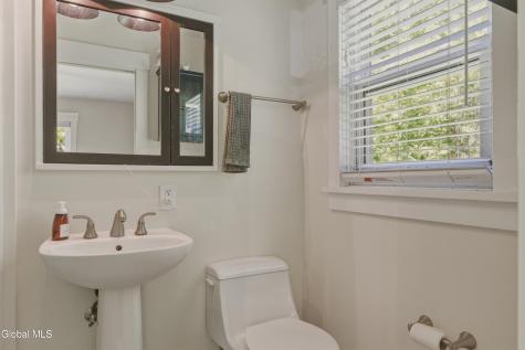 704 Tanner Road Clifton Park NY 12065