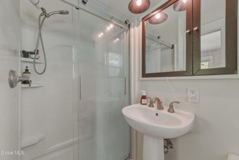 704 Tanner Road Clifton Park NY 12065