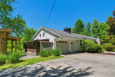 704 Tanner Road Clifton Park NY 12065