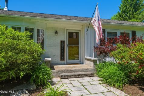 704 Tanner Road Clifton Park NY 12065