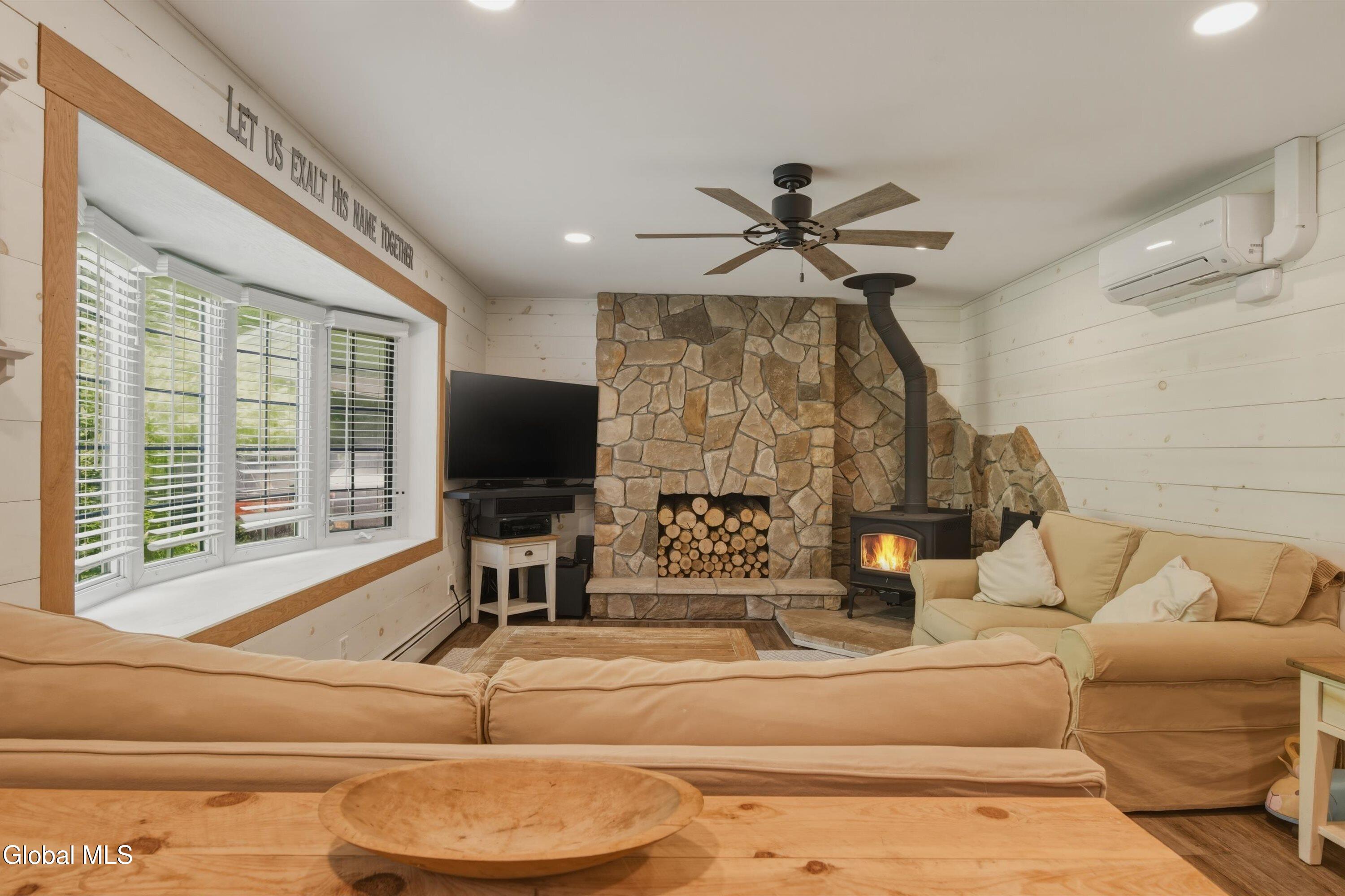 704 Tanner Road Clifton Park NY 12065