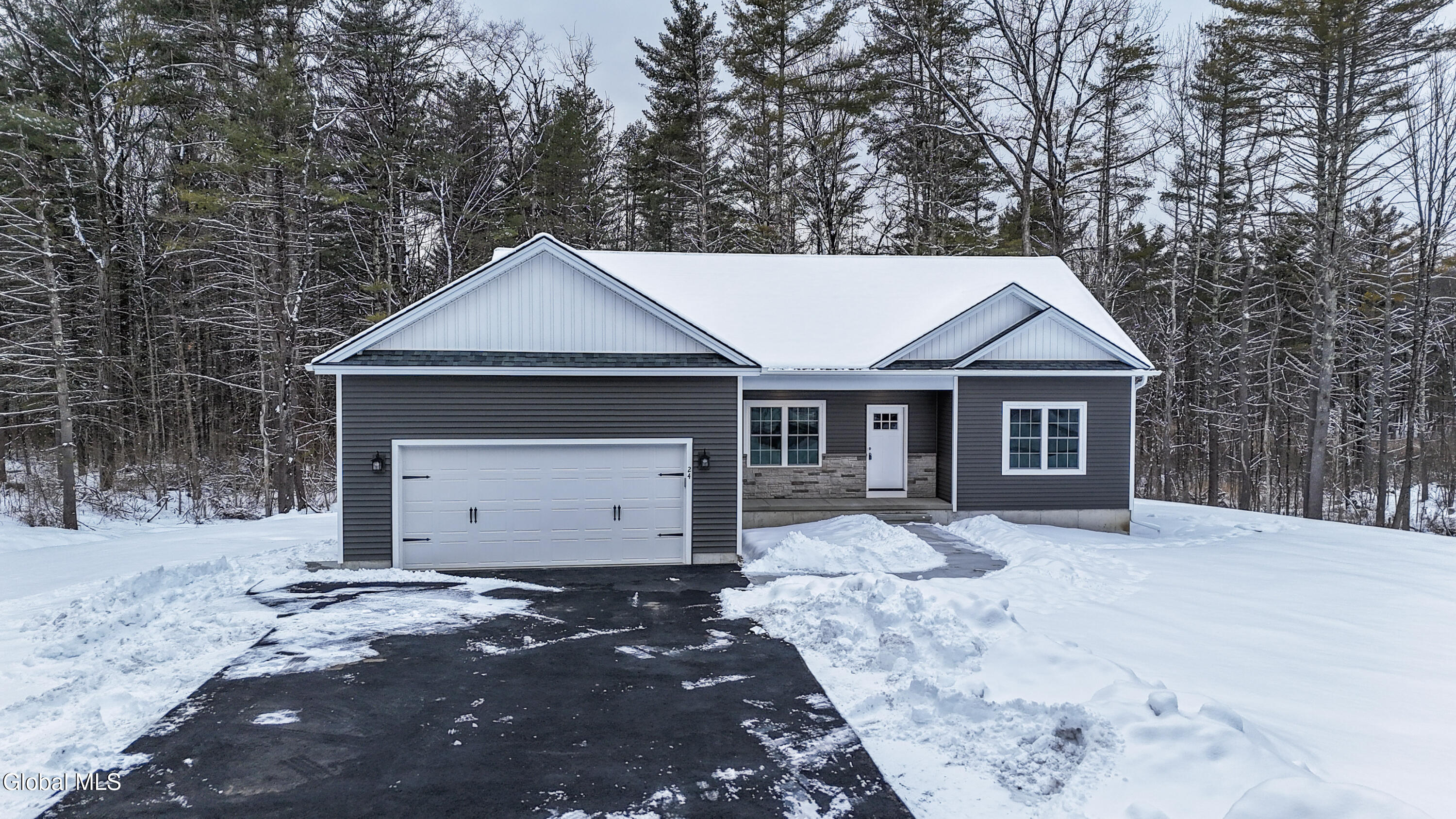 6 Wolfe Road Queensbury NY 12804
