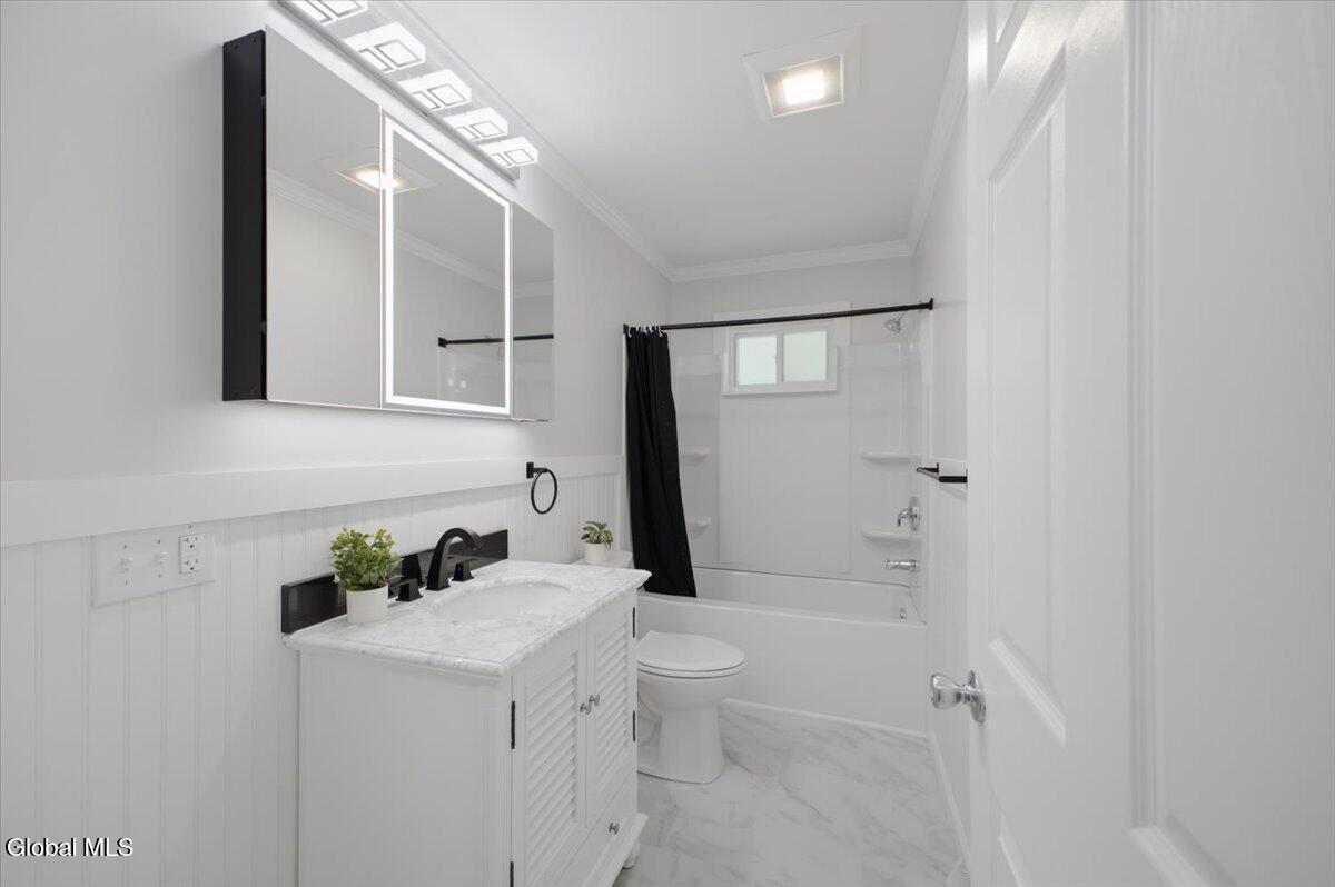 415 Bay Road Queensbury NY 12804