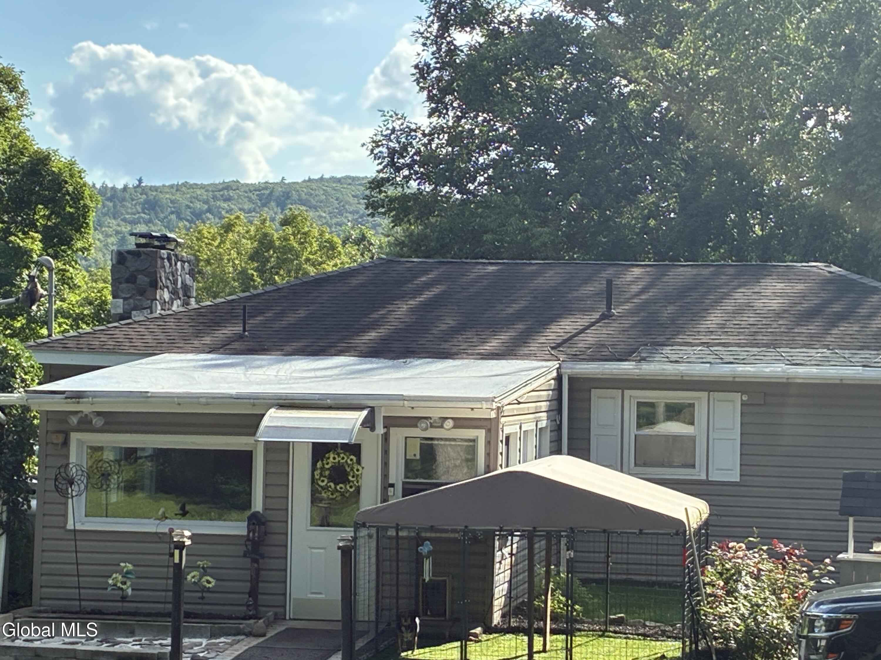18 Miller Way Cropseyville NY 12052