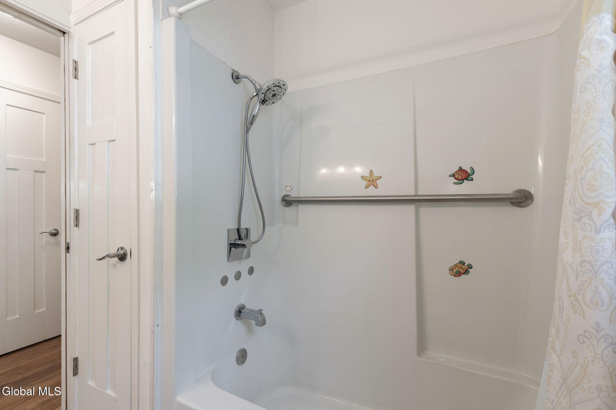 18 Miller Way Cropseyville NY 12052