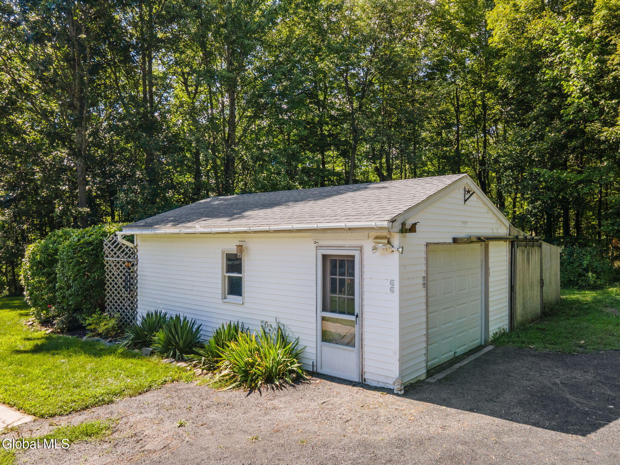 18 Miller Way Cropseyville NY 12052