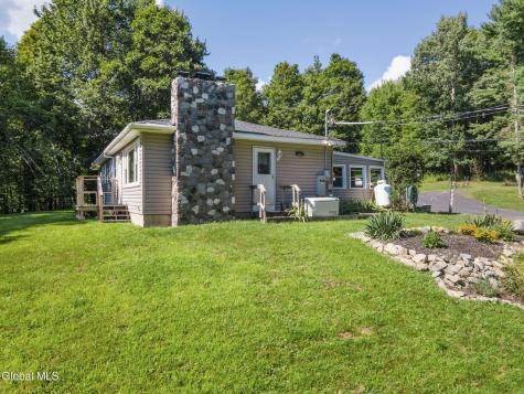 18 Miller Way Cropseyville NY 12052