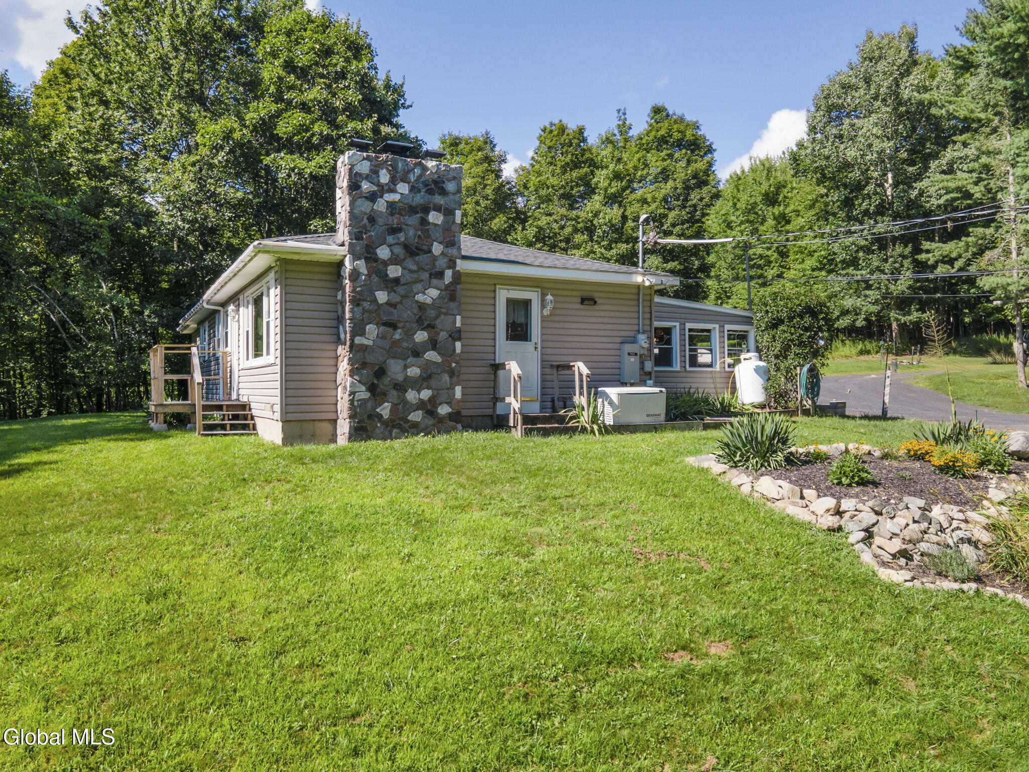 18 Miller Way Cropseyville NY 12052