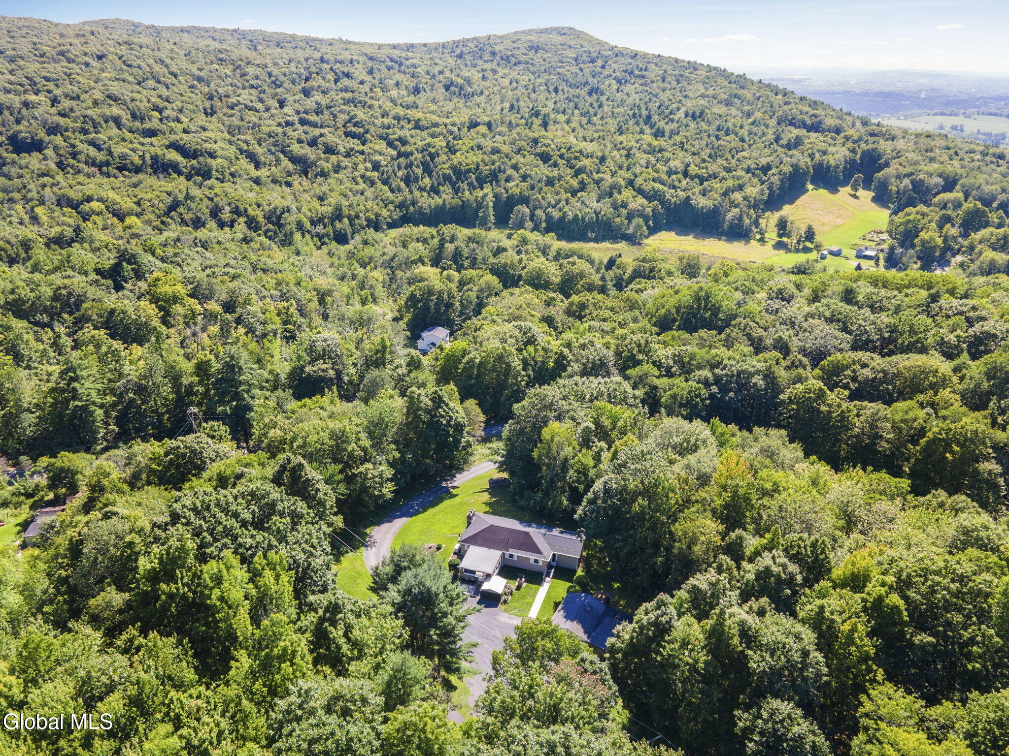 18 Miller Way Cropseyville NY 12052