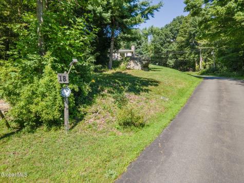 18 Miller Way Cropseyville NY 12052