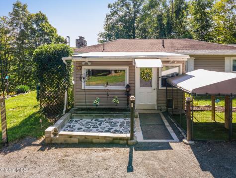 18 Miller Way Cropseyville NY 12052
