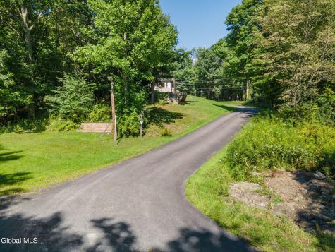 18 Miller Way Cropseyville NY 12052