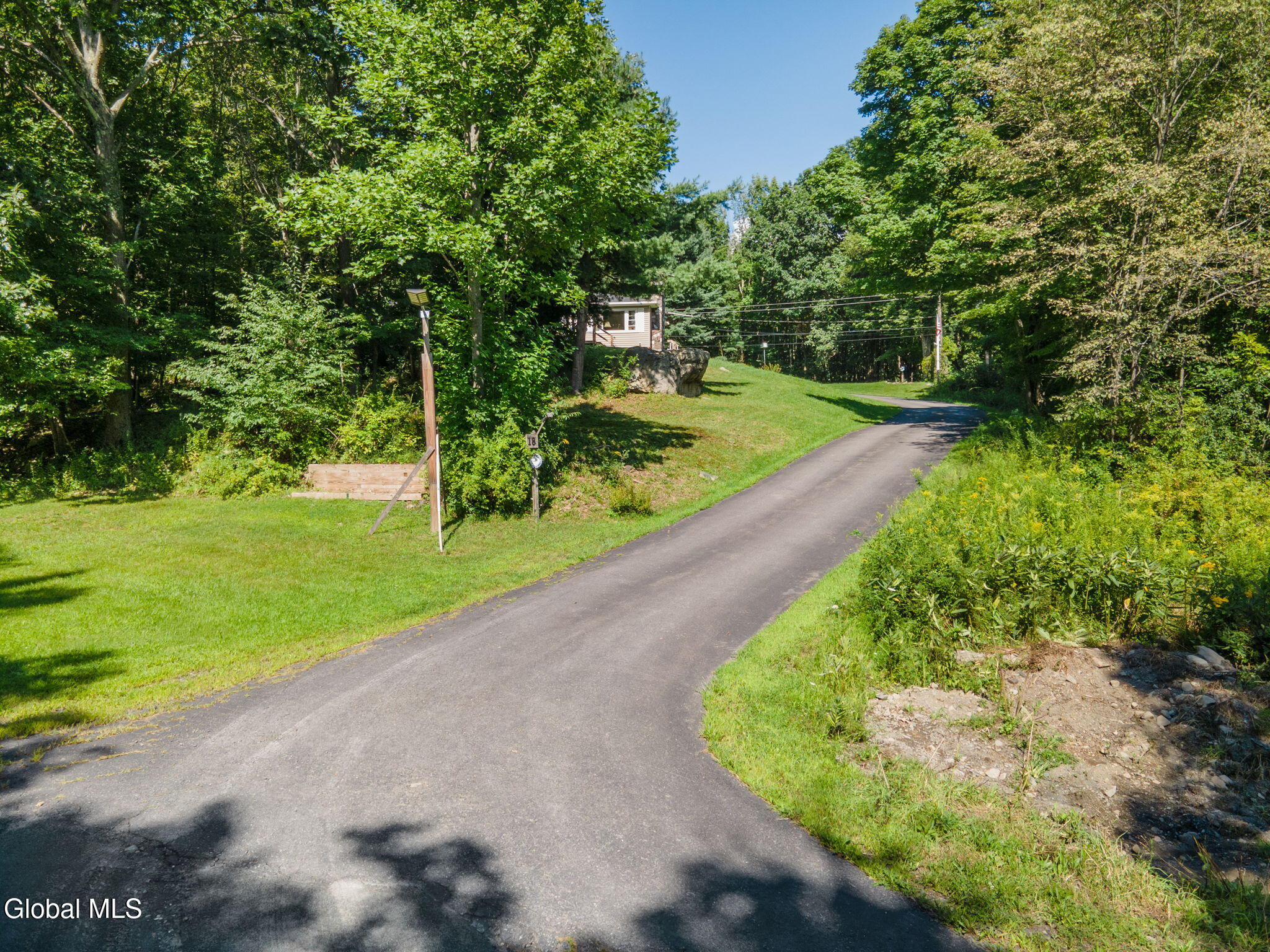 18 Miller Way Cropseyville NY 12052