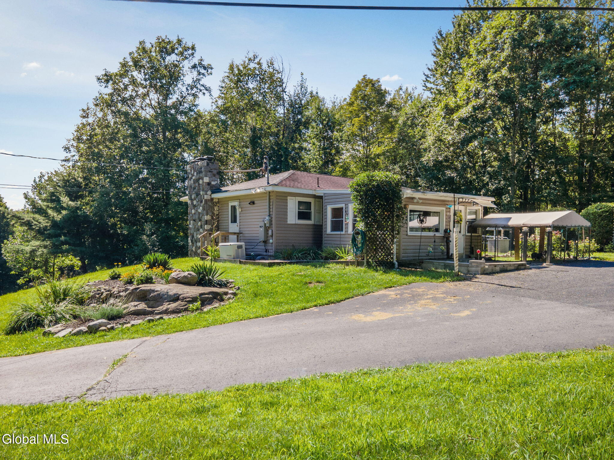 18 Miller Way Cropseyville NY 12052