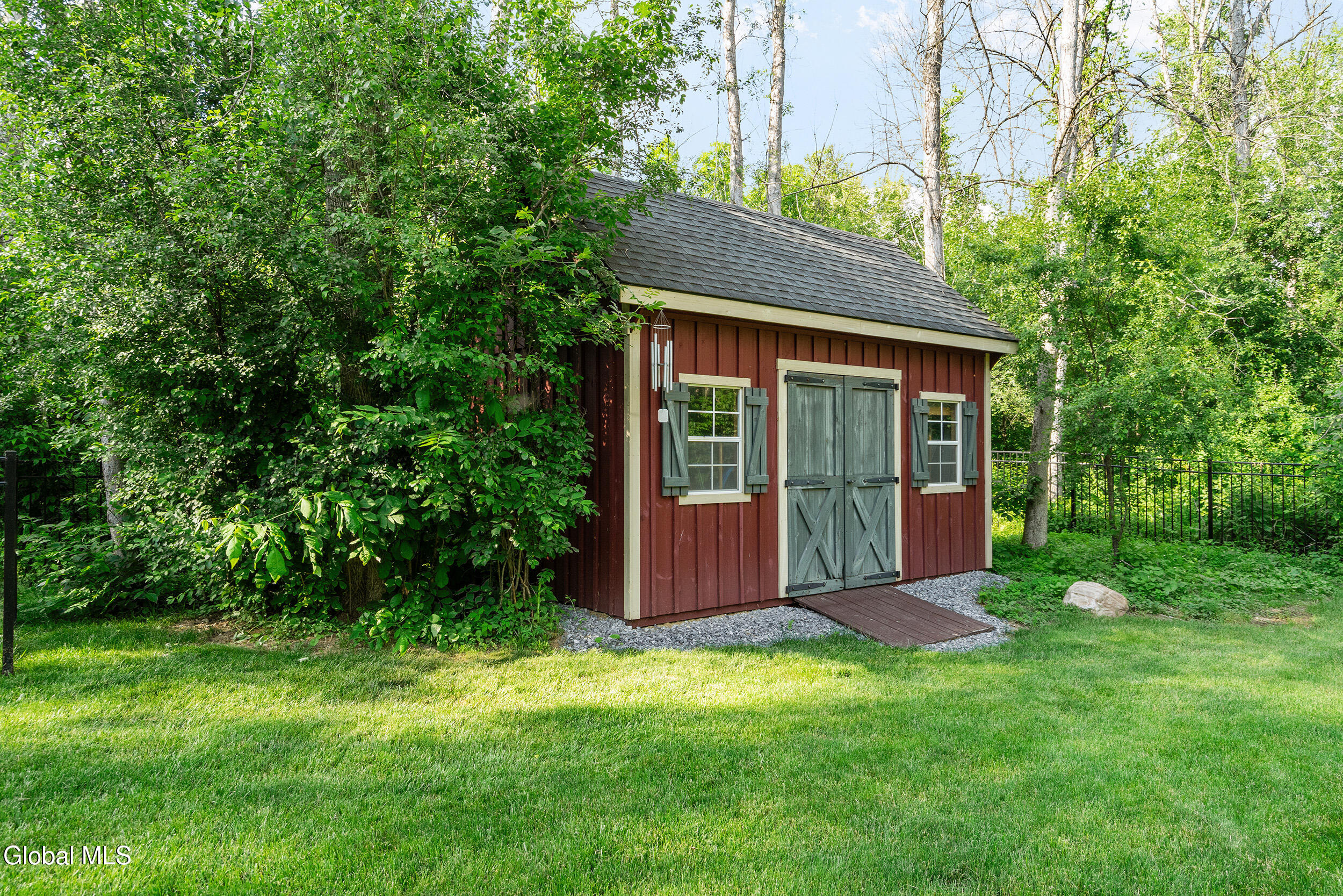 2 Stable Lane Saratoga Springs NY 12866