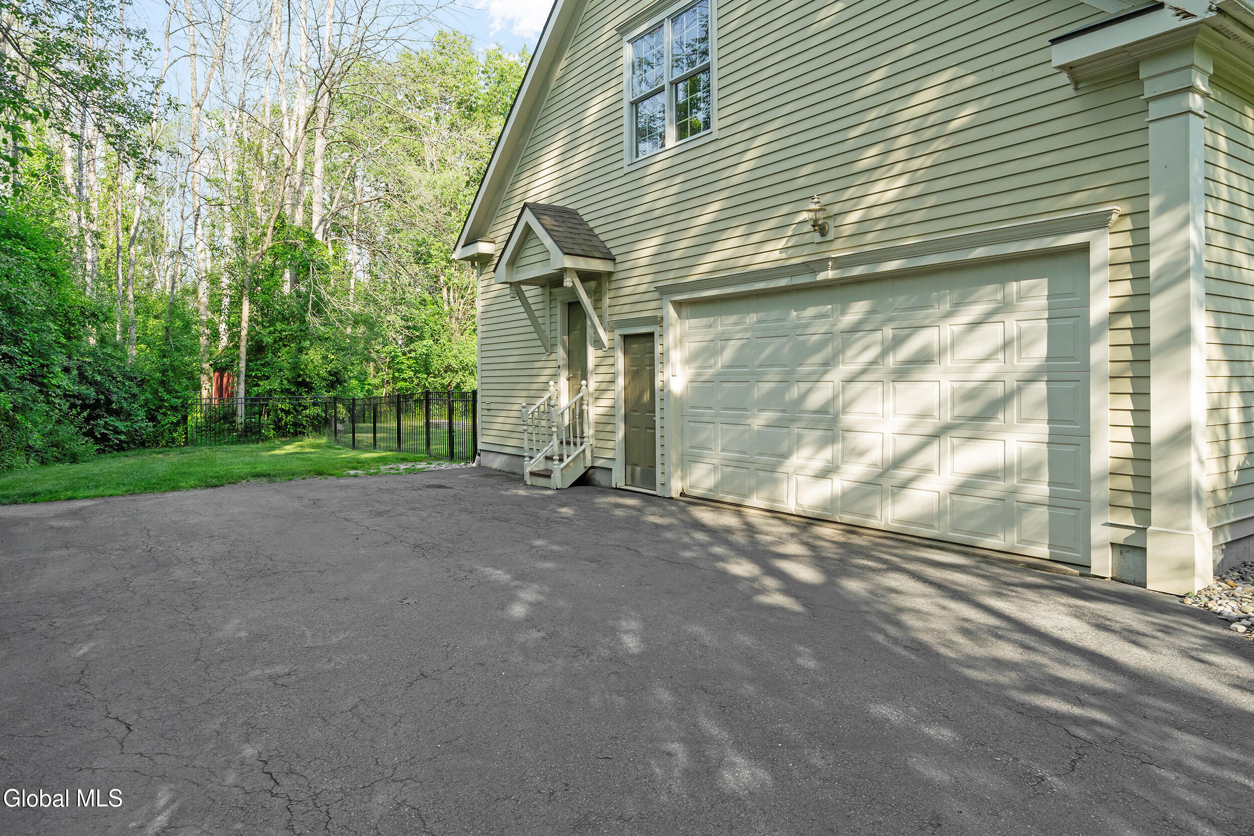 2 Stable Lane Saratoga Springs NY 12866