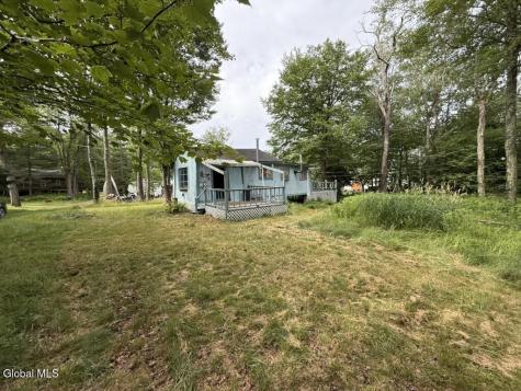 15 Pine Lane Petersburgh NY 12138