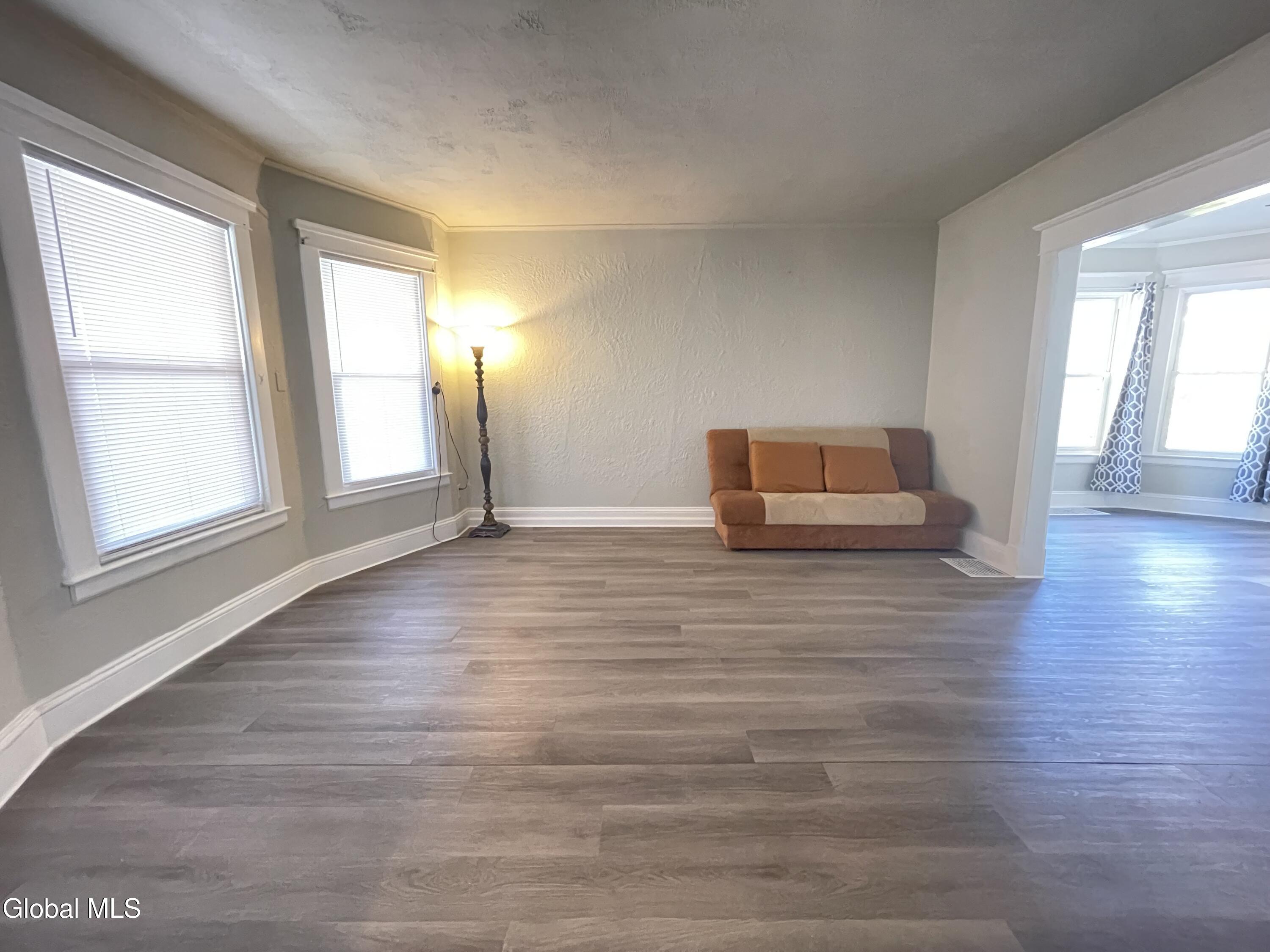 936 Livingston Avenue Schenectady NY 12309