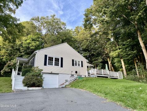22 Sharpe Road Wynantskill NY 12198