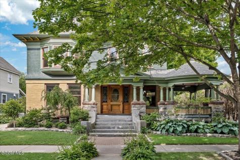19 Marion Place Saratoga Springs NY 12866