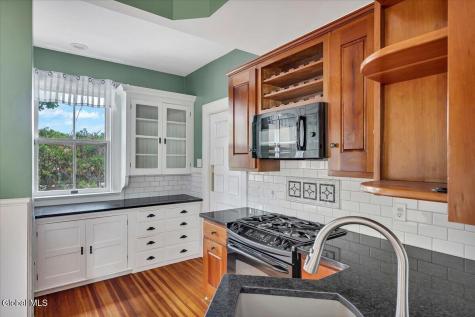 19 Marion Place Saratoga Springs NY 12866