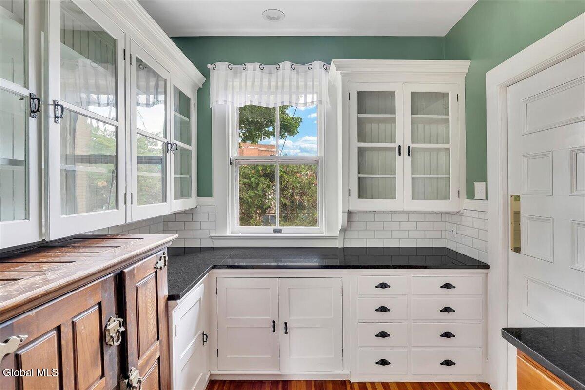 19 Marion Place Saratoga Springs NY 12866