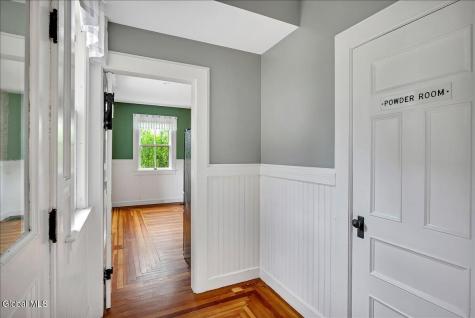 19 Marion Place Saratoga Springs NY 12866