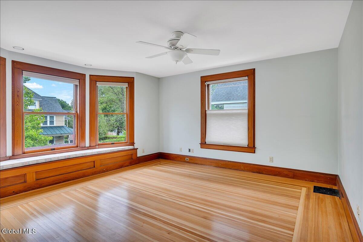 19 Marion Place Saratoga Springs NY 12866