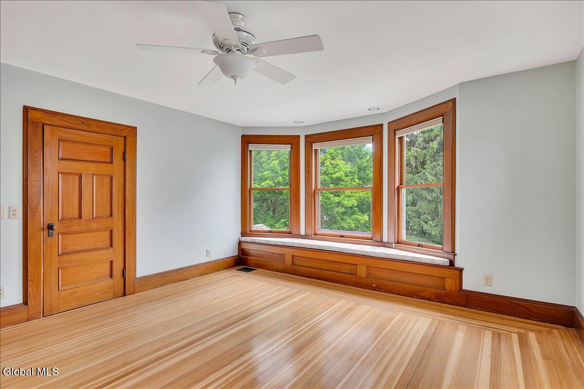 19 Marion Place Saratoga Springs NY 12866
