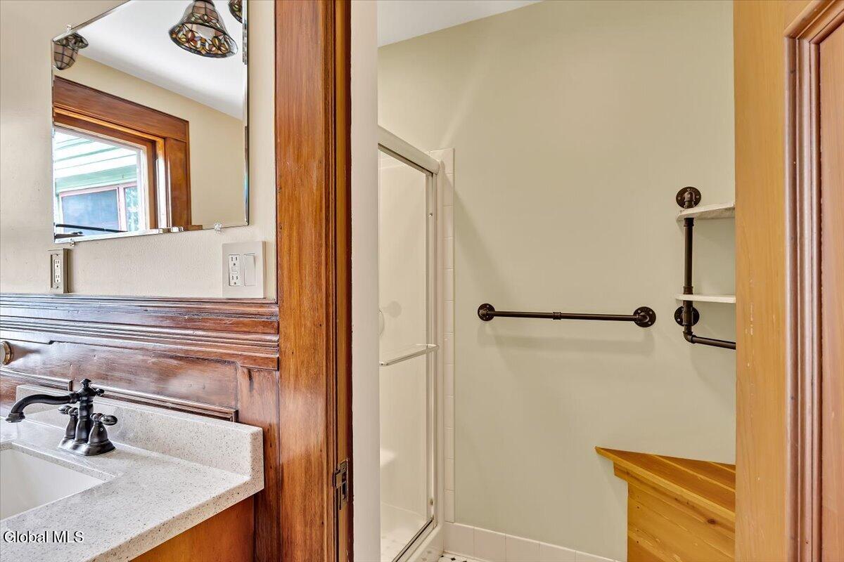 19 Marion Place Saratoga Springs NY 12866