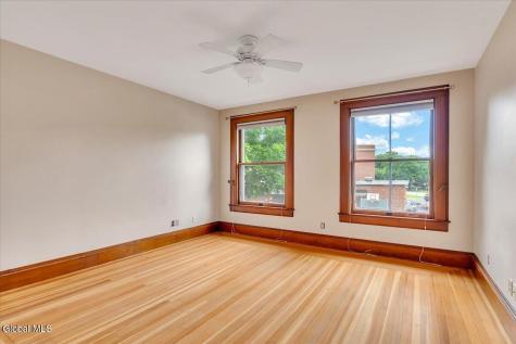 19 Marion Place Saratoga Springs NY 12866
