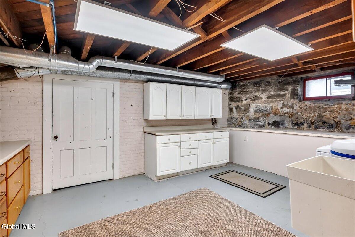19 Marion Place Saratoga Springs NY 12866
