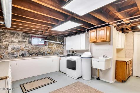 19 Marion Place Saratoga Springs NY 12866