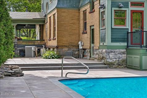 19 Marion Place Saratoga Springs NY 12866