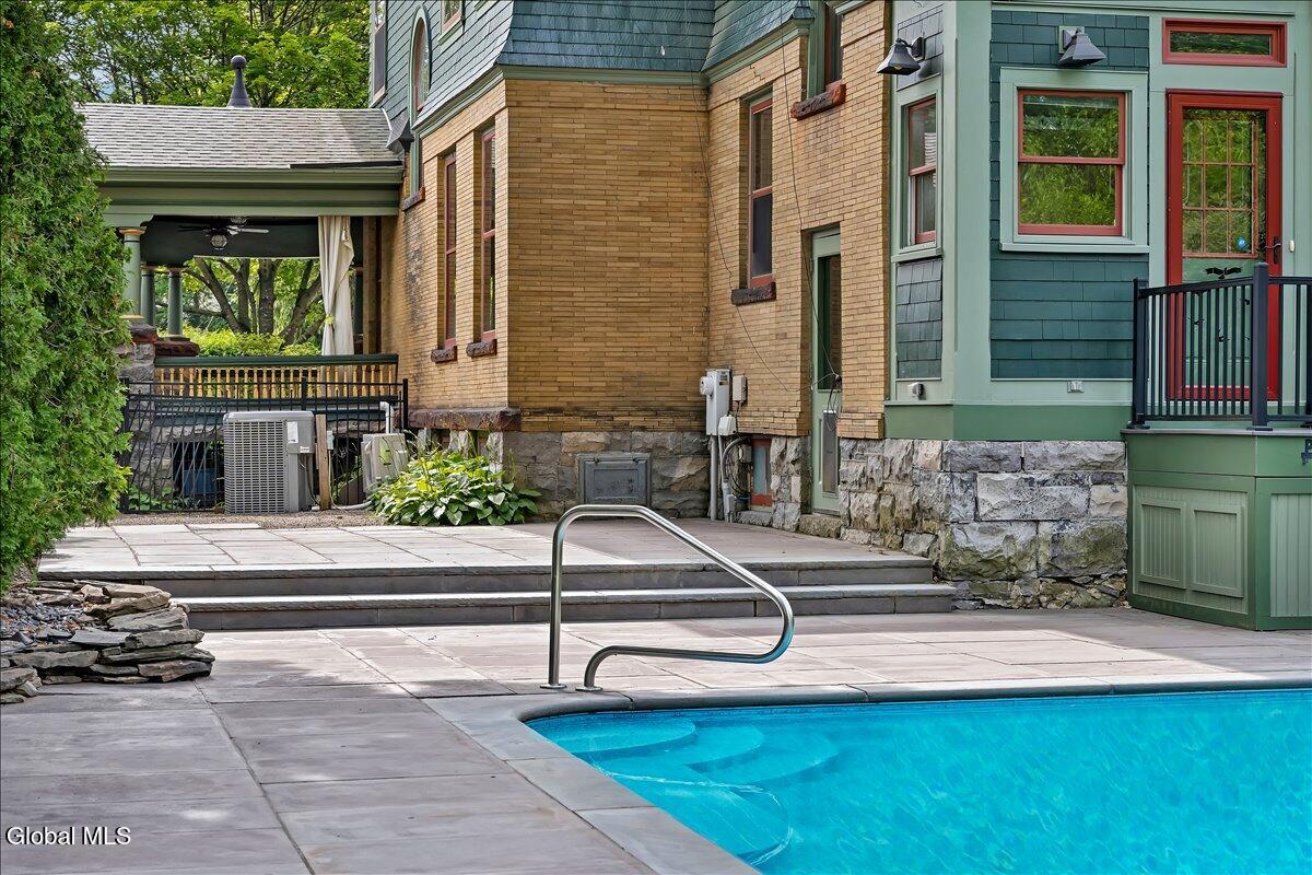 19 Marion Place Saratoga Springs NY 12866
