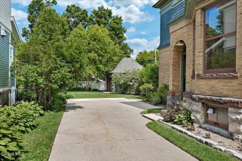 19 Marion Place Saratoga Springs NY 12866