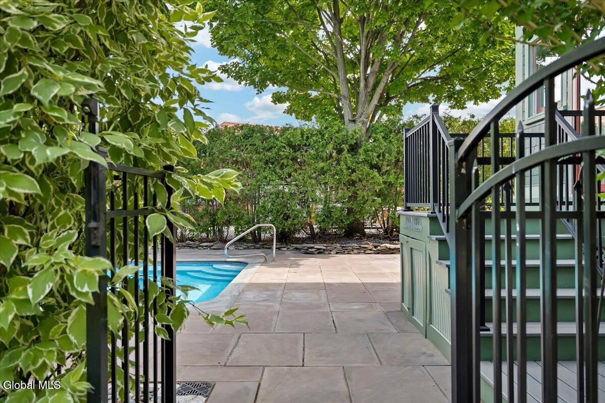 19 Marion Place Saratoga Springs NY 12866