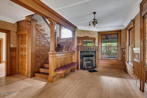 19 Marion Place Saratoga Springs NY 12866