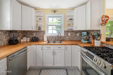 1548 Myron Street Niskayuna NY 12309