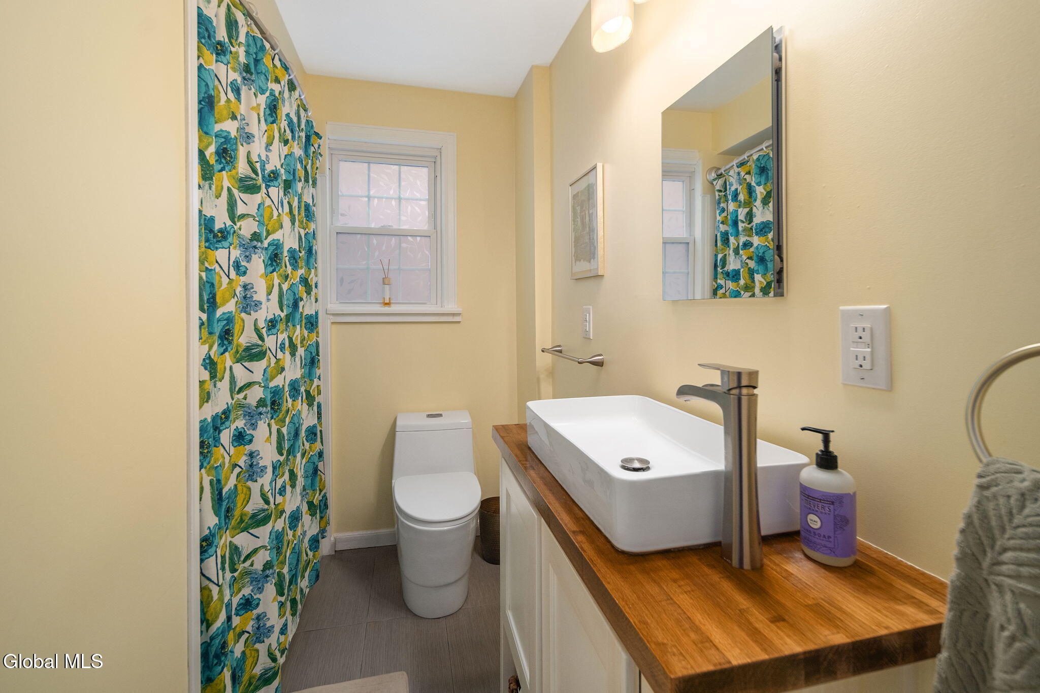 1548 Myron Street Niskayuna NY 12309
