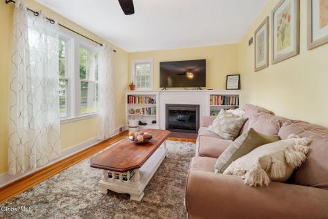1548 Myron Street Niskayuna NY 12309