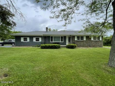 6 Nicholas Avenue Burnt Hills NY 12027