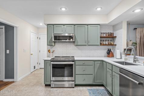 5 Haddington Lane Delmar NY 12054