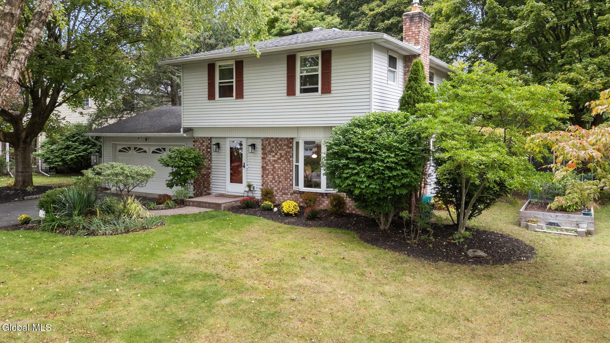 5 Haddington Lane Delmar NY 12054